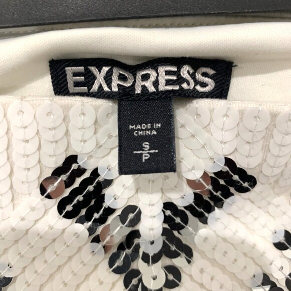 Express Silver White Black Sequin Chevron Pattern Mini Skirt Size Small - Picture 3 of 3